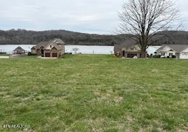 Homes for sale in Loudon, TN | 126 Cape Lookout Lgt, Loudon, TN 37774 | MLS# 1333599