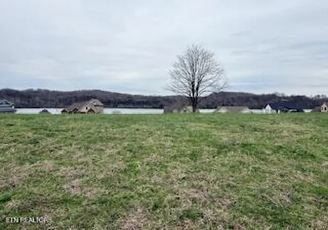 Homes for sale in Loudon, TN | 126 Cape Lookout Lgt, Loudon, TN 37774 | MLS# 1333599