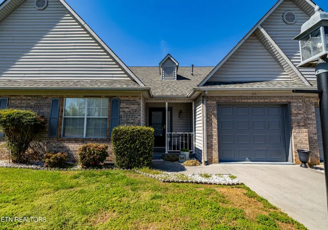 Homes for sale in Loudon, TN | 325 Pinewood Dr, Loudon, TN 37774 | MLS# 1334364