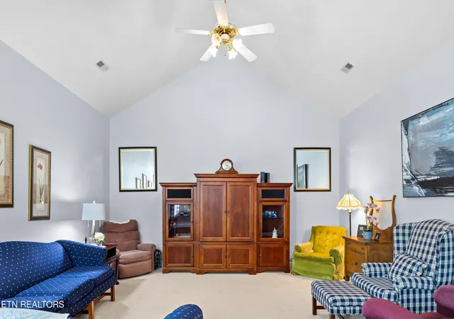 Homes for sale in Loudon, TN | 325 Pinewood Dr, Loudon, TN 37774 | MLS# 1334364