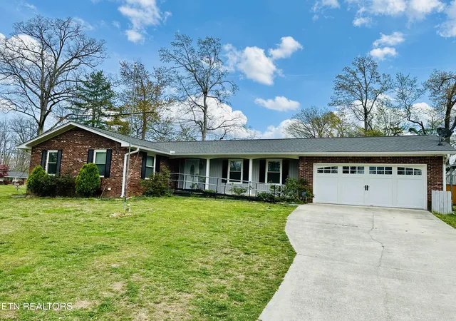 3rd image of 102 Oakwood Dr, Clinton, TN 37716 | MLS# 1333556
