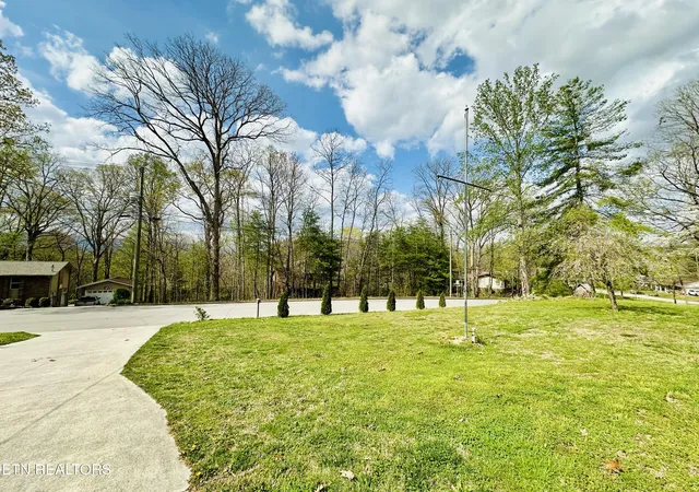 4th image of 102 Oakwood Dr, Clinton, TN 37716 | MLS# 1333556