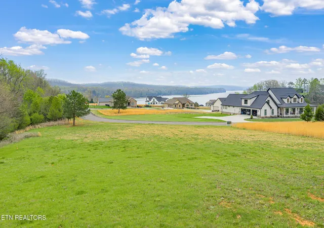 Homes for sale in Harriman, TN | 129 Docks Of The Bay Dr, Harriman, TN 37748 | MLS# 1334526