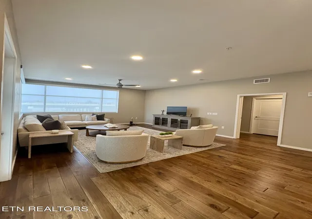 Photo 4 of Condo for sale at 333 W Depot Ave #308, Knoxville, TN 37917 | MLS# 1333687 | Listing updated on 2026-07-01