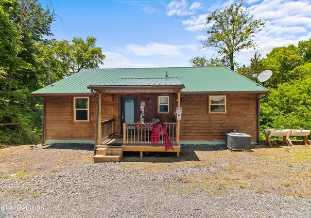 Homes for sale in Dandridge, TN | 2759 Wildwood Rd, Dandridge, TN 37725 | MLS# 1333730