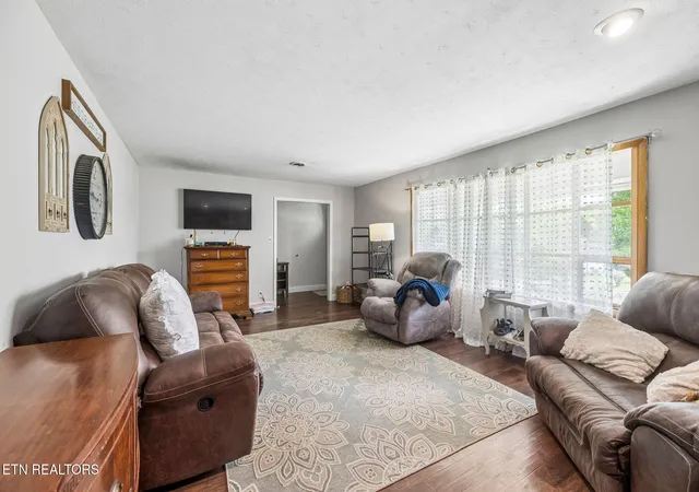 3rd image of 8012 Sharp Rd, Powell, TN 37849 | MLS# 1338520