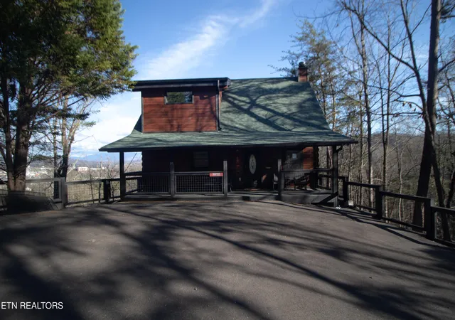 Photo 2 of Single family home for sale at 772 Lloyd Huskey Rd, Pigeon Forge, TN 37863 | MLS# 1336518 | Listing updated on 2026-07-20