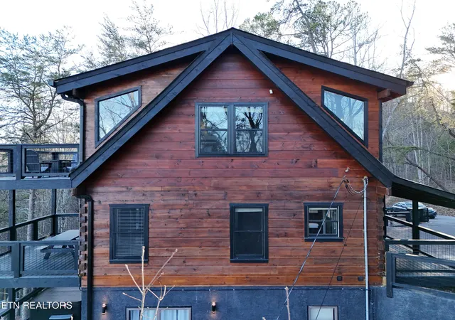 Photo 3 of Single family home for sale at 772 Lloyd Huskey Rd, Pigeon Forge, TN 37863 | MLS# 1336518 | Listing updated on 2026-07-20