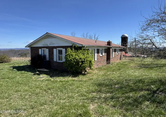 Homes for sale in Harrogate, TN | 120 Oak Grove Church Rd, Harrogate, TN 37752 | MLS# 1333828