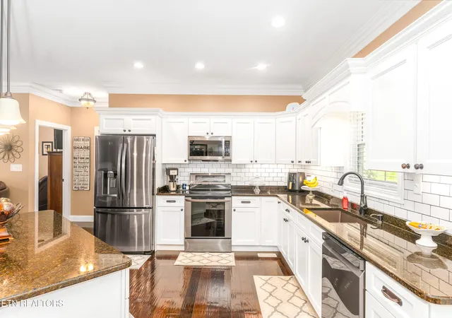 Homes for sale in Rocky Top, TN | 180 Owens Dr, Rocky Top, TN 37769 | MLS# 1333832