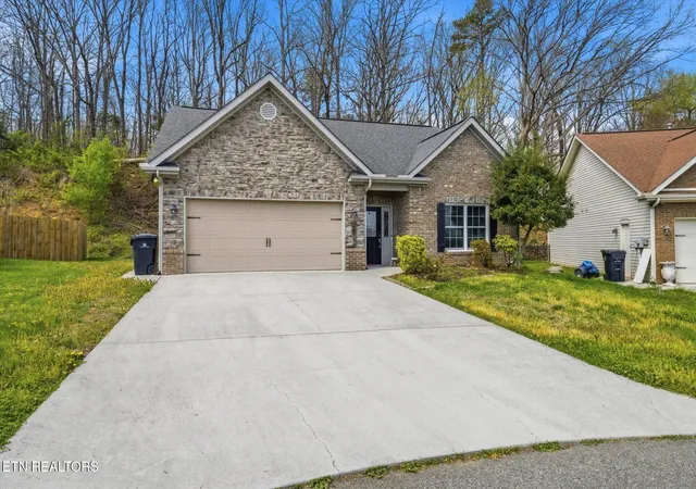 Photo 2 of Single family home for sale at 4731 Pecanwood Way, Knoxville, TN 37921 | MLS# 1334351 | Listing updated on 2026-07-13
