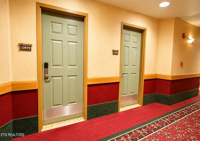 Listing Photo 4 - Condo for sale in building located at 1424 Old Knoxville Hwy, Sevierville, TN 37876 - Unit #13079/8