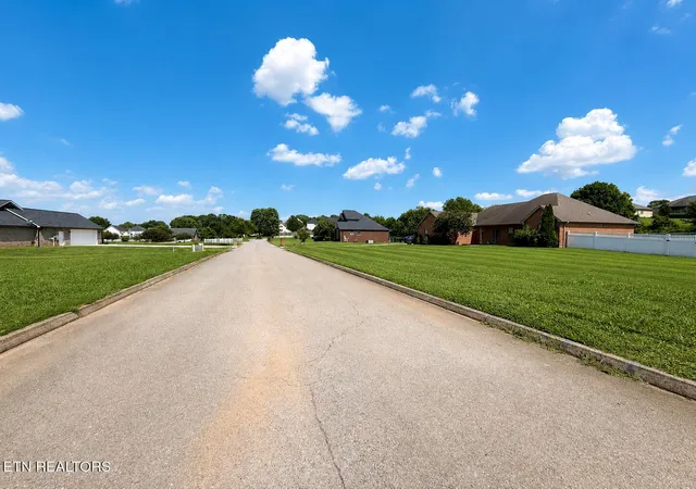 Photo 3 of Sale Pending at 425 Winners Cir, Seymour, TN 37865 | MLS# 1334082 | Listing updated on 2026-08-29
