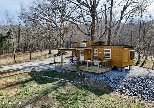 Homes for sale in Sunbright, TN | 293 Herbert Shannon Rd, Sunbright, TN 37872 | MLS# 1334033