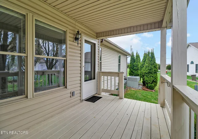 Photo 4 of Single family home for sale at 578 Woodgate Dr, Crossville, TN 38571 | MLS# 1333948 | Listing updated on 2026-09-10