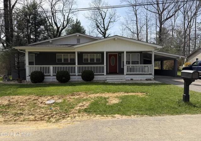 Homes for sale in Sparta, TN | 38 Oak Ln, Sparta, TN 38583 | MLS# 1334074