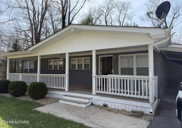 Homes for sale in Sparta, TN | 38 Oak Ln, Sparta, TN 38583 | MLS# 1334074