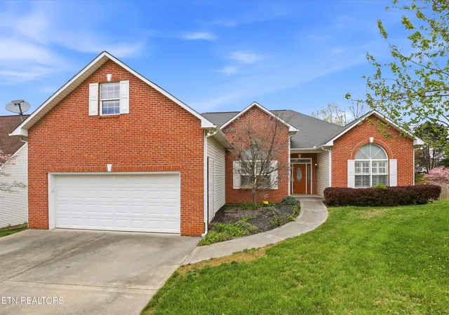 Photo 1 of Single family home for sale at 13176 Clear Ridge Rd, Knoxville, TN 37922 | MLS# 1334932 | Listing updated on 2026-09-12