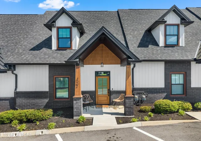 Homes for sale in Pigeon Forge, TN | 422 Fleeta Williams Wy, Pigeon Forge, TN 37862 | MLS# 1338042