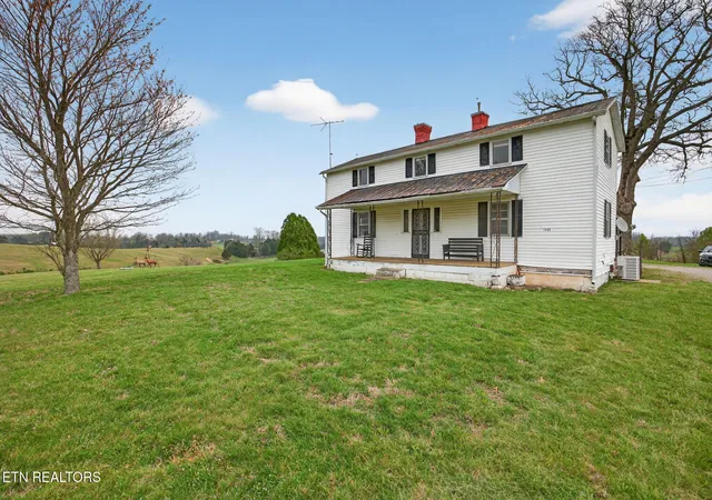 Photo 1 of Single family home for sale at 1298 S Bunker Hl Rd, Sparta, TN 38583 | MLS# 1334631 | Listing updated on 2026-09-29