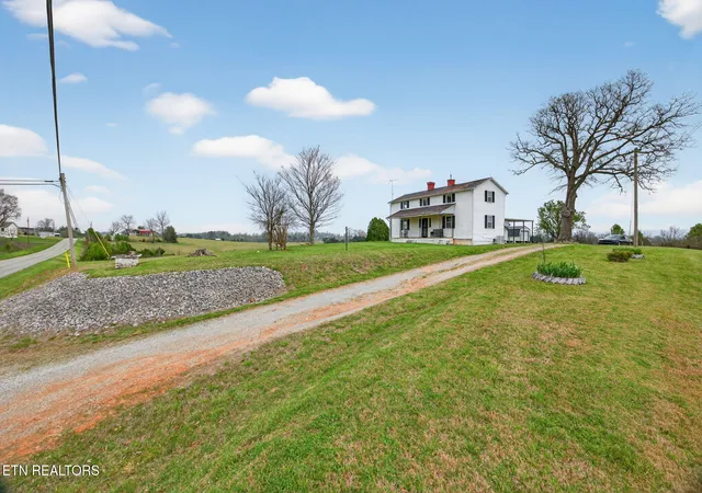 Photo 3 of Single family home for sale at 1298 S Bunker Hl Rd, Sparta, TN 38583 | MLS# 1334631 | Listing updated on 2026-09-29