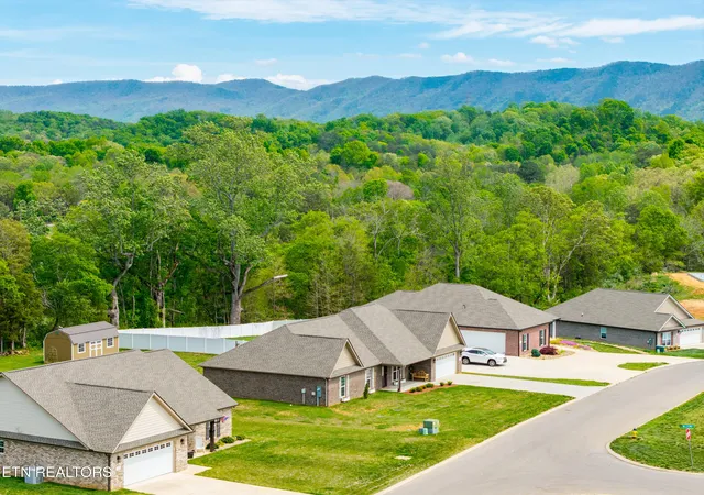 54th image of 1920 Griffitts Mill Cir, Maryville, TN 37803 | MLS# 1337379