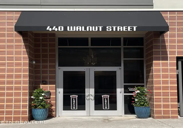 2nd image of 440 Walnut St #305, Knoxville, TN 37902 | MLS# 1338562