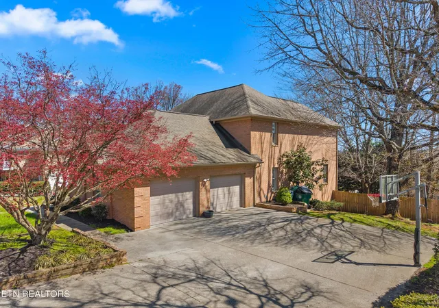 Homes for sale in Morristown, TN | 1075 St Ives Ct, Morristown, TN 37814 | MLS# 1334335