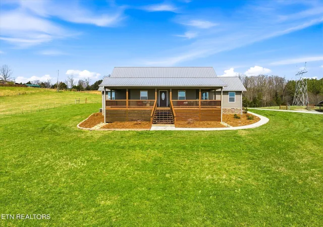 Homes for sale in Sweetwater, TN | 14000 Flatwoods Rd, Sweetwater, TN 37874 | MLS# 1334403