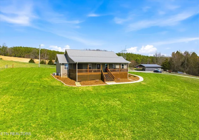Homes for sale in Sweetwater, TN | 14000 Flatwoods Rd, Sweetwater, TN 37874 | MLS# 1334403