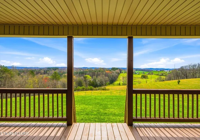 Homes for sale in Sweetwater, TN | 14000 Flatwoods Rd, Sweetwater, TN 37874 | MLS# 1334403