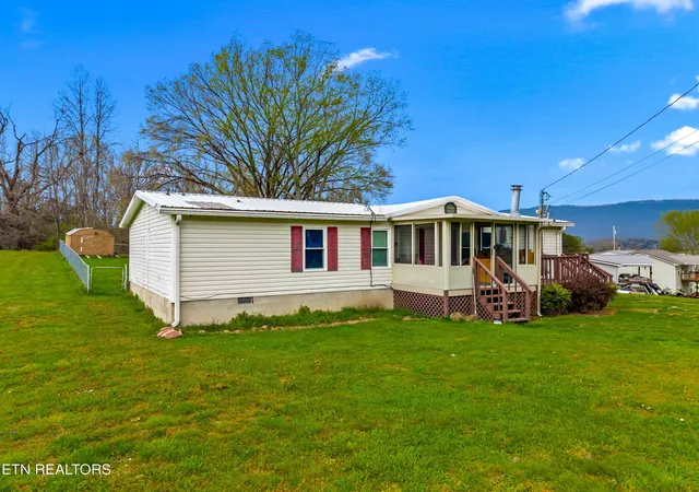 2nd image of 242 Cowan Ln, La Follette, TN 37766 | MLS# 1334562