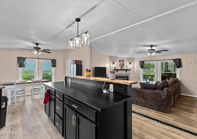 5th image of 242 Cowan Ln, La Follette, TN 37766 | MLS# 1334562