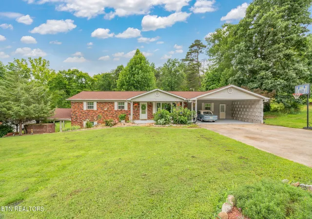 Photo 1 of Sale Pending at 6901 Texas Valley Rd, Knoxville, TN 37938 | MLS# 1334428 | Listing updated on 2026-08-30