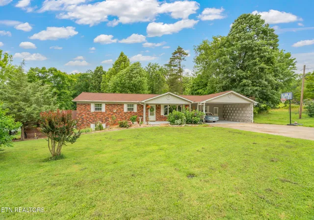 Photo 2 of Sale Pending at 6901 Texas Valley Rd, Knoxville, TN 37938 | MLS# 1334428 | Listing updated on 2026-08-30