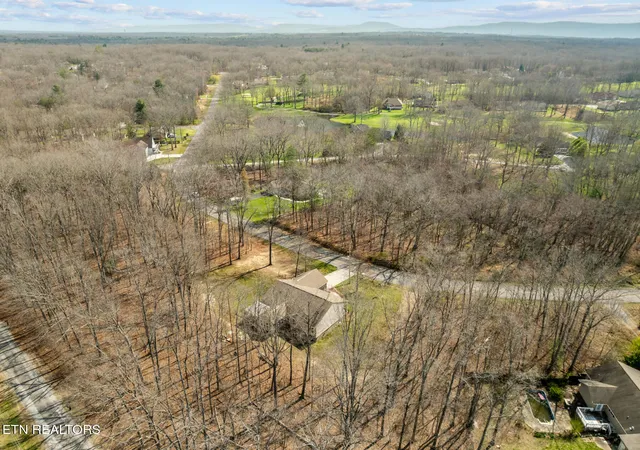 Homes for sale in Crossville, TN | 7119 Big Horn Dr, Crossville, TN 38572 | MLS# 1334385