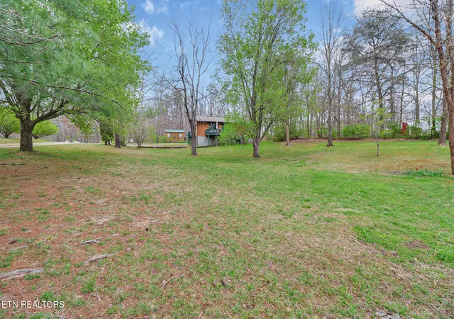 Homes for sale in Crossville, TN | 70 Linger Lake Dr, Crossville, TN 38571 | MLS# 1334536