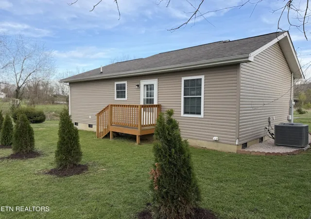 Homes for sale in Speedwell, TN | 668 Towncreek Rd, Speedwell, TN 37870 | MLS# 1334553