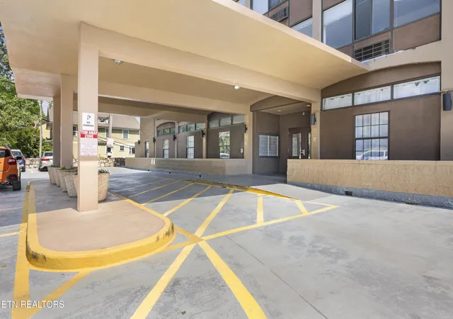 Homes for sale in Knoxville, TN | 1700 Clinch Ave #311, Knoxville, TN 37916 | MLS# 1335461