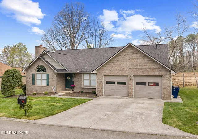 Photo 1 of Sale Pending at 3513 Greywolfe Dr, Knoxville, TN 37921 | MLS# 1334978 | Listing updated on 2026-07-02