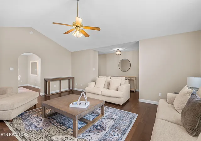 Photo 4 of Sale Pending at 3513 Greywolfe Dr, Knoxville, TN 37921 | MLS# 1334978 | Listing updated on 2026-07-02
