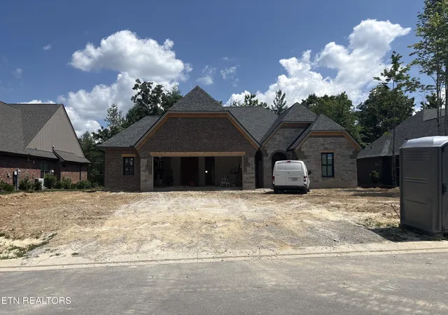 Homes for sale in Crossville, TN | 108 Laurelwood Dr, Crossville, TN 38558 | MLS# 1347700