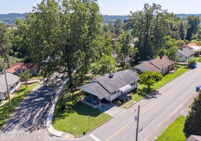 3rd image of 101 Glendale Ln, Oak Ridge, TN 37830 | MLS# 1335029