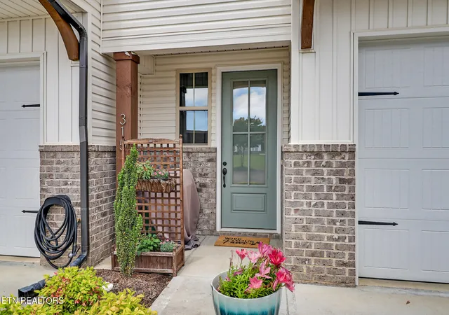 Homes for sale in Lenoir City, TN | 315 Harper Village Wy, Lenoir City, TN 37771 | MLS# 1342487
