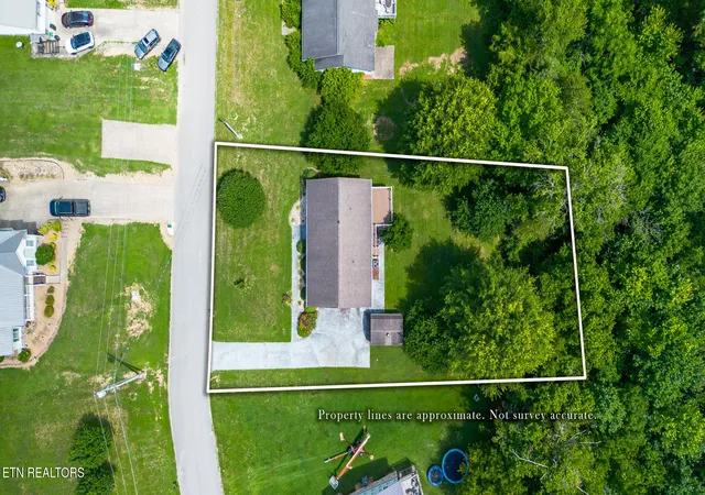 Photo 3 of Single family home for sale at 34 Shane St, Greeneville, TN 37743 | MLS# 1347743 | Listing updated on 2026-10-01