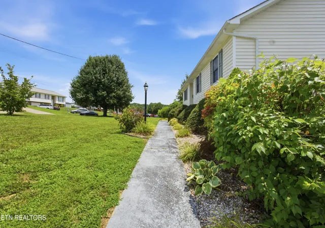 Photo 4 of Single family home for sale at 34 Shane St, Greeneville, TN 37743 | MLS# 1347743 | Listing updated on 2026-10-01