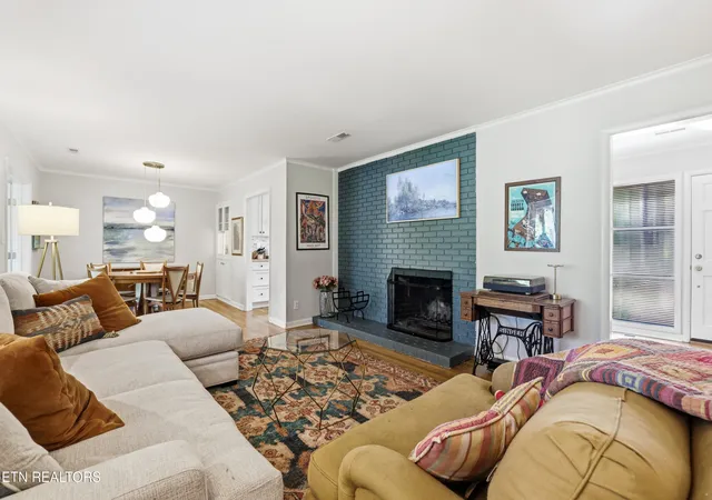 Photo 4 of Single family home for sale at 6920 Stone Ml Dr, Knoxville, TN 37919 | MLS# 1335935 | Listing updated on 2026-08-24