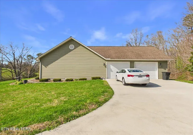 5th image of 950 S Coolidge Rd, La Follette, TN 37766 | MLS# 1335515