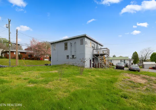 3rd image of 725 Church St, Loudon, TN 37774 | MLS# 1334760