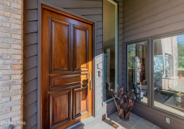 Photo 3 of Single family home for sale at 667 Kenesaw Ave, Knoxville, TN 37919 | MLS# 1335041 | Listing updated on 2026-09-06